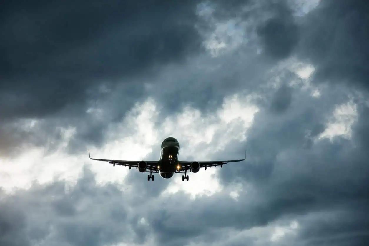 Air India passengers get lift from air force after bomb scare forces Nunavut landing [Video]