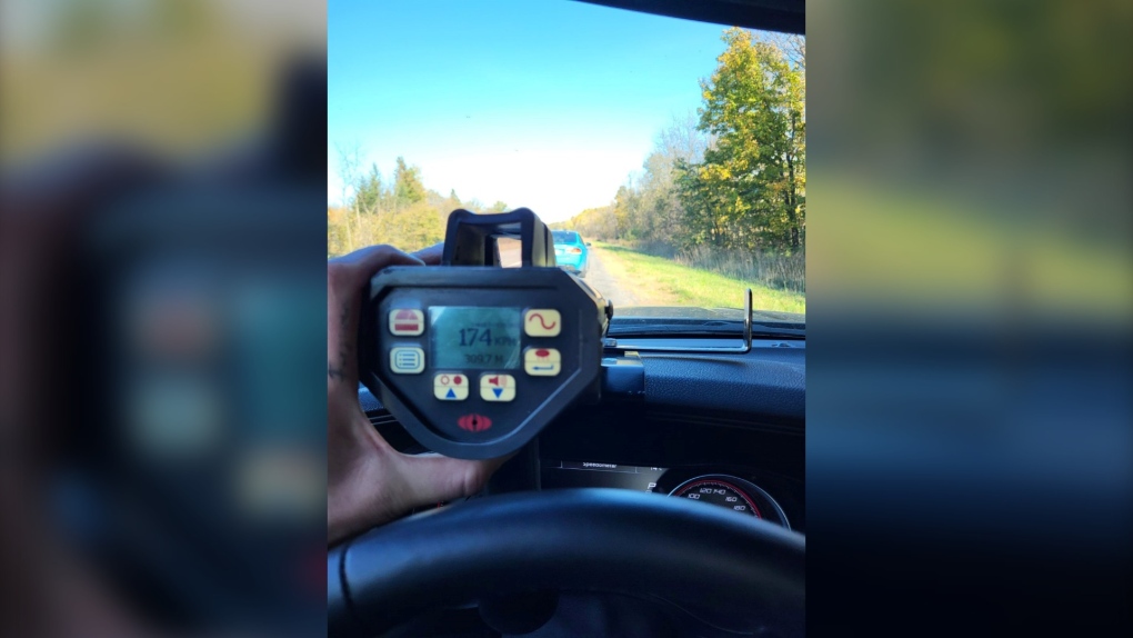 Ontario Provincial Police catch driver with flat tire stunt driving on Hwy. 417 [Video]