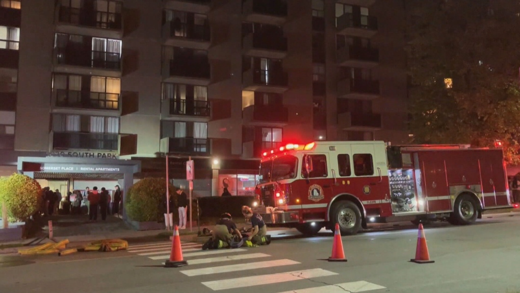 N.S. news: Fire at South Park street apartment building in Halifax [Video]