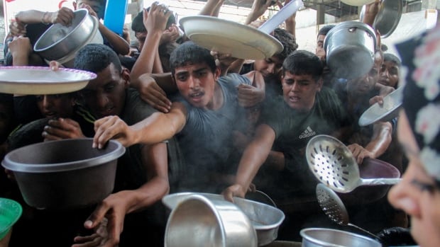 A look at life in northern Gaza as Israel intensifies military operations [Video]