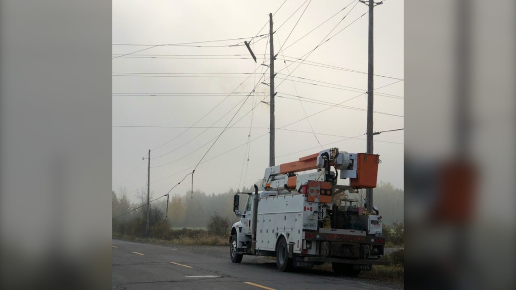 Broken pole in North Grenville, Ont. causes fire, outage: OPP [Video]