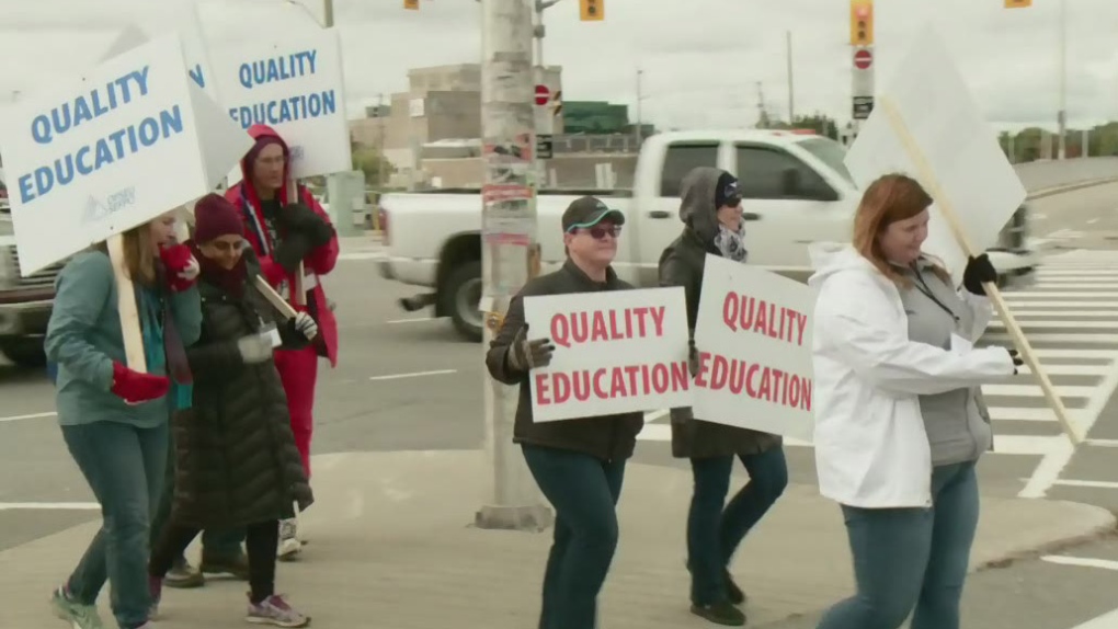 Faculty support strike mandate at Ontario’s 24 public colleges [Video]