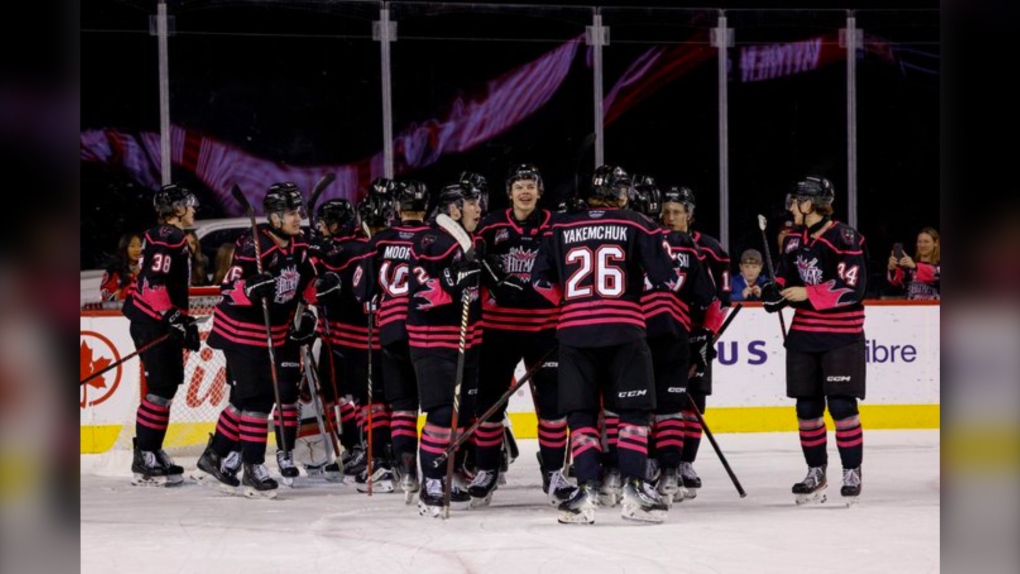 Calgary Hitmen defeat Lethbridge Hurricanes 6-1 [Video]