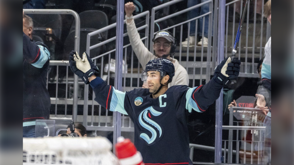 Seattle Kraken defeat Calgary Flames 2-1 [Video]