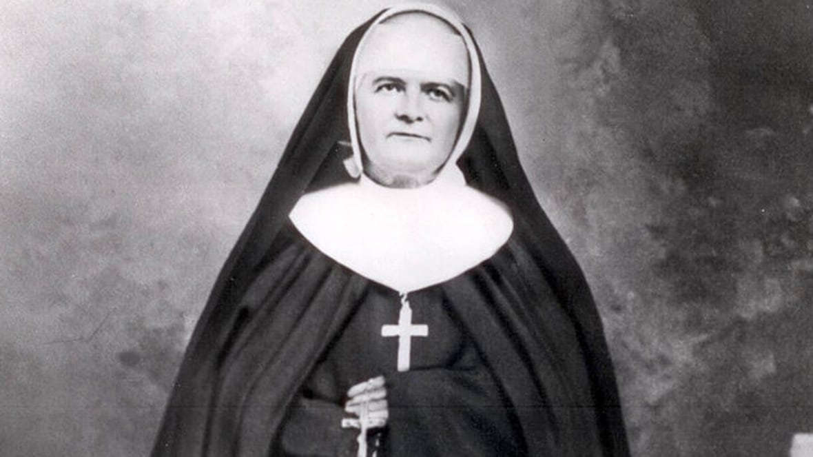 Canadian nun becomes a saint [Video]