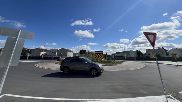 What’s with Ottawa’s love-hate relationship with roundabouts? [Video]