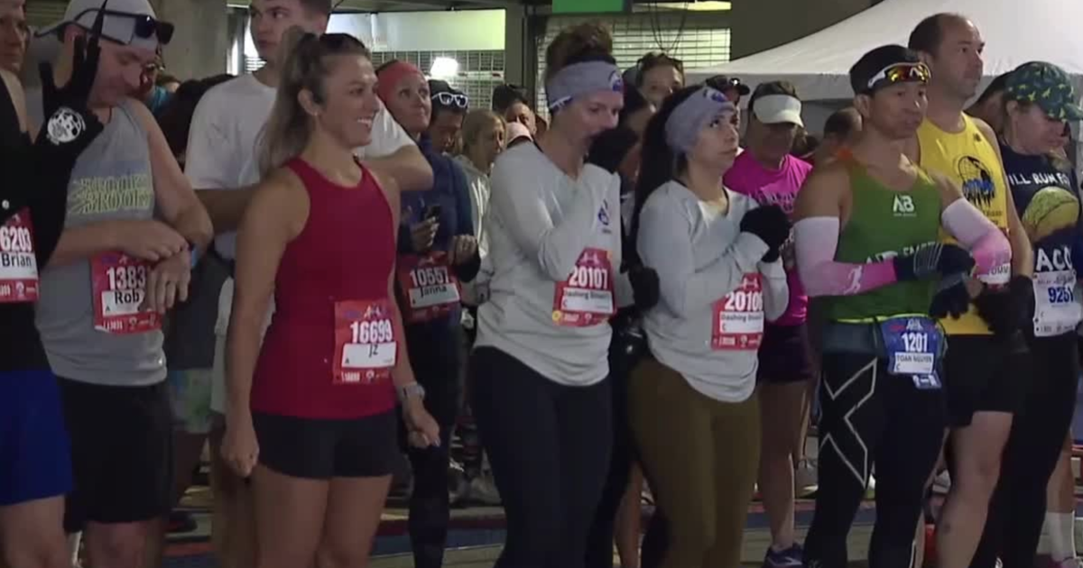 Detroit marathon participant dies after collapsing during race [Video]