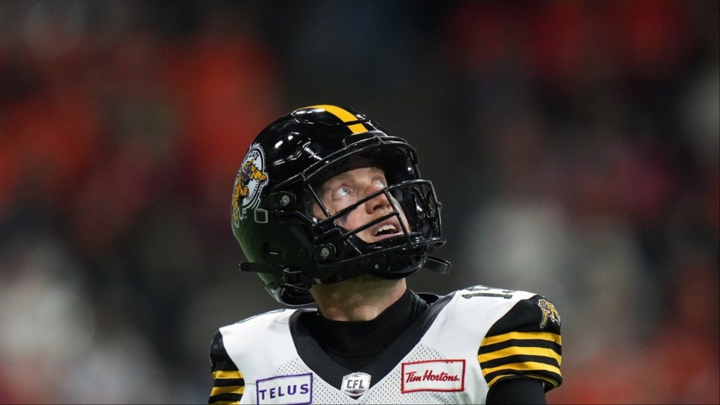 Hamilton Ticats Bo Levi Mitchell to claim first CFL passing title [Video]