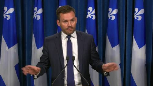 PQ leader weighs in on suspension of 11 teachers at Montreal school [Video]