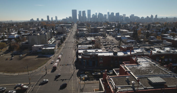 Green Line advocates call for bus-only lanes, end of lane reversal on broken Centre Street – Calgary [Video]