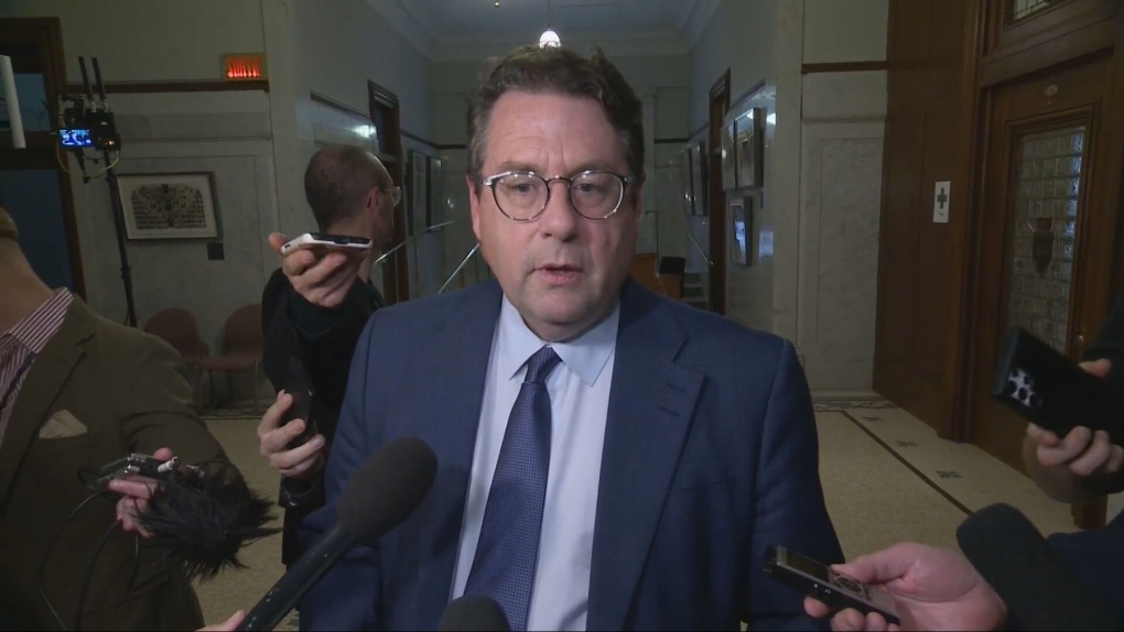 Bedford school saga: Drainville looking into another Montreal school after complaints [Video]