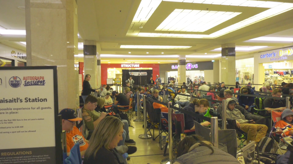 Oilers fans lining up for autograph session [Video]