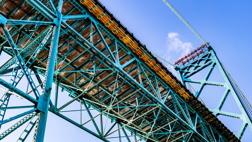 Windsor, Detroit prepare for an Ambassador Bridge HAZMAT emergency [Video]