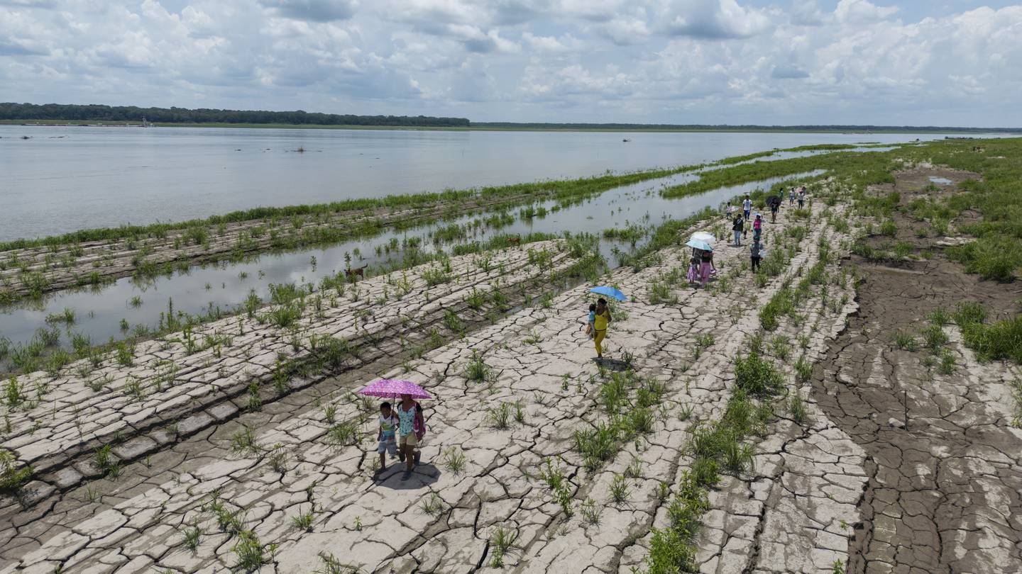 In Colombia, Amazon River’s extreme drought falls hard on Indigenous communities  WSOC TV [Video]