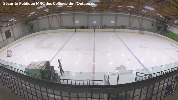 Intoxicated Zamboni driver slowly crashes into ice rink boards | News [Video]