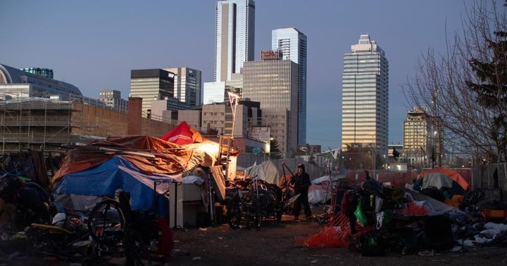 Alberta and Ottawa agree to work on homelessness assistance deal [Video]