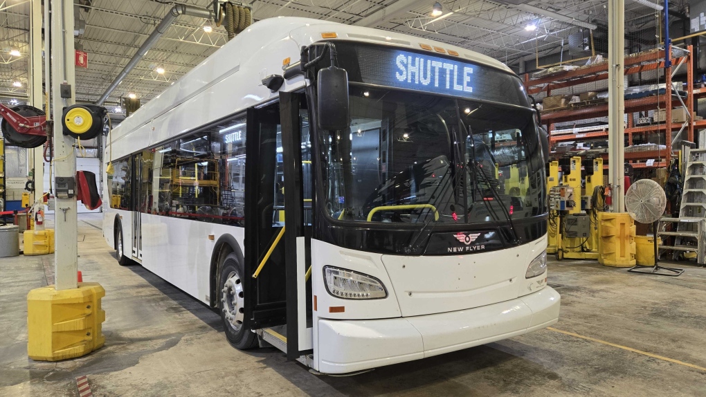 Manitoba news: Ottawa, Manitoba investing in zero-emission bus construction [Video]