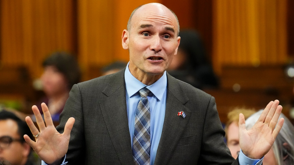 Francization classes must not be closed, says Duclos [Video]