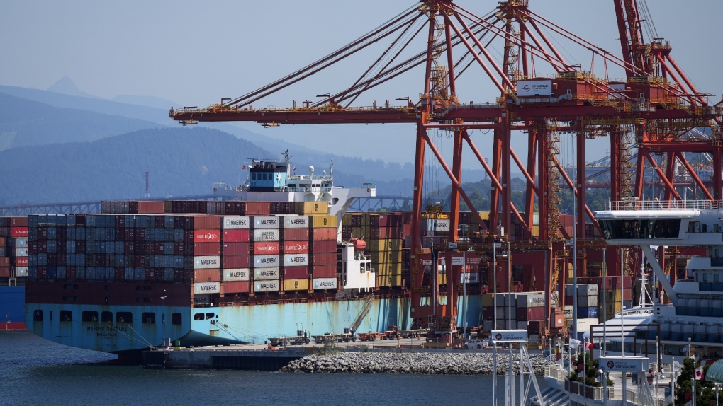 B.C. port employers, union return to negotiating table [Video]