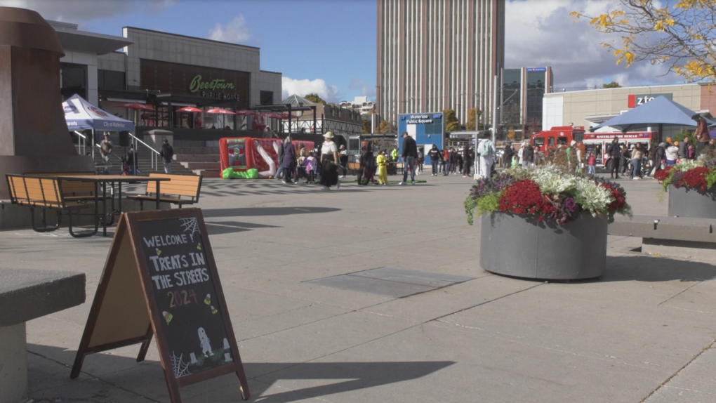 Treats in the Streets event gives early start to Halloween in Waterloo [Video]