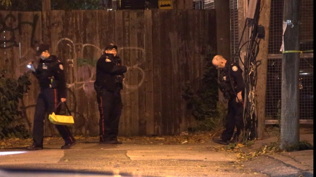 Male hurt in downtown Toronto shooting, suspect arrested [Video]