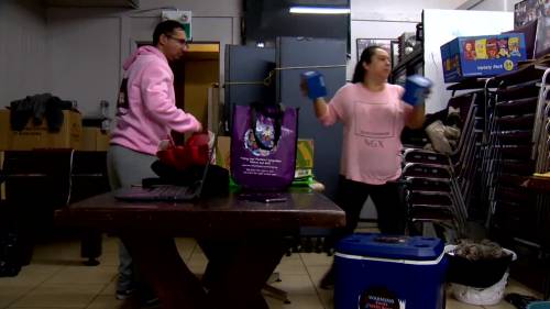 Warming Souls with Soup celebrated its one-year anniversary Saturday. The grassroots group makes and distributes meals and hampers every Saturday. [Video]