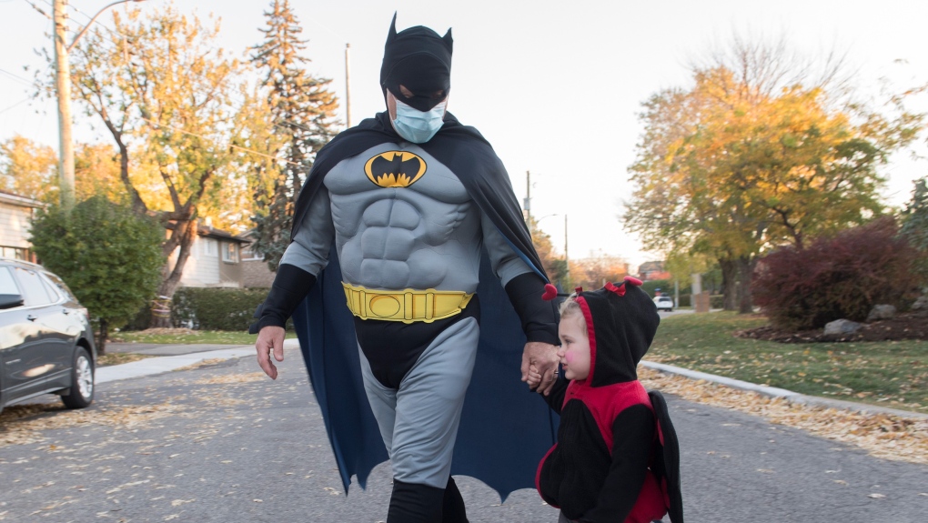 Quebec authorities give safety tips this Halloween [Video]