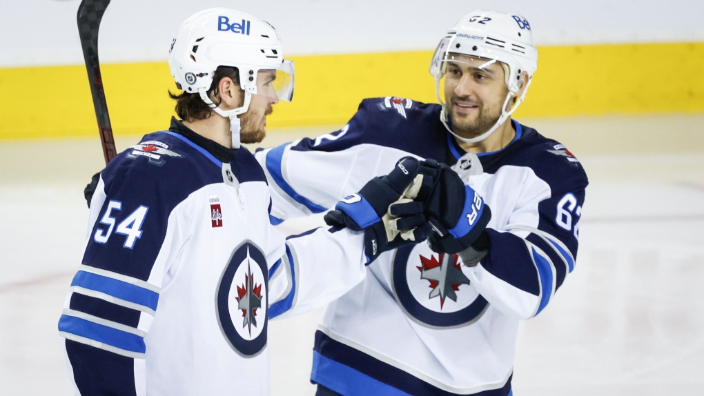 NHL: Winnipeg Jets try for nine straight against Toronto Maple Leafs [Video]