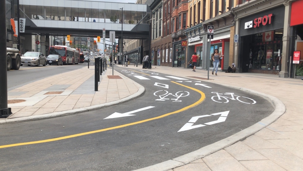 Bike lanes: 13 Ottawa councillors sign petition calling Ontario to scrap plan to restrict bike lanes [Video]