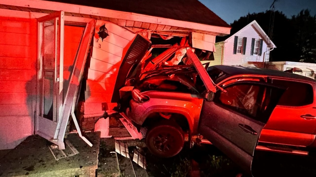 Ruthven home struck by car [Video]