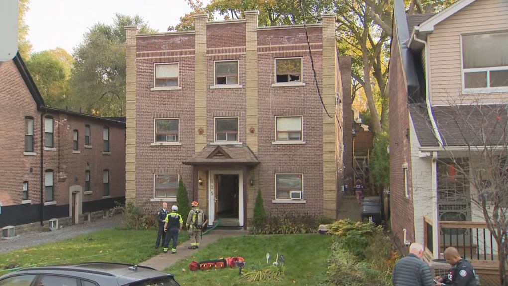 One person seriously injured after being pulled from Toronto apartment building fire [Video]