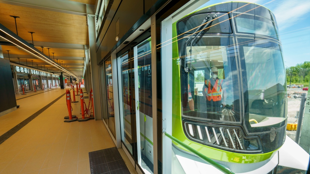 Montreal’s REM down after 2 trains stuck at Central Station [Video]