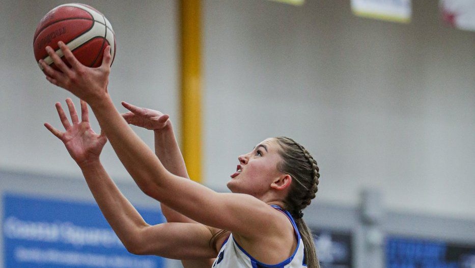 B.C. trans basketball player speaks out about verbal, physical mistreatment [Video]