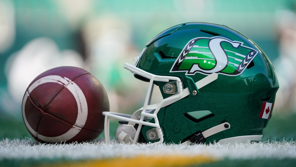 CFL: Riders load up with Armstead and Ouellette at running back for playoff game [Video]