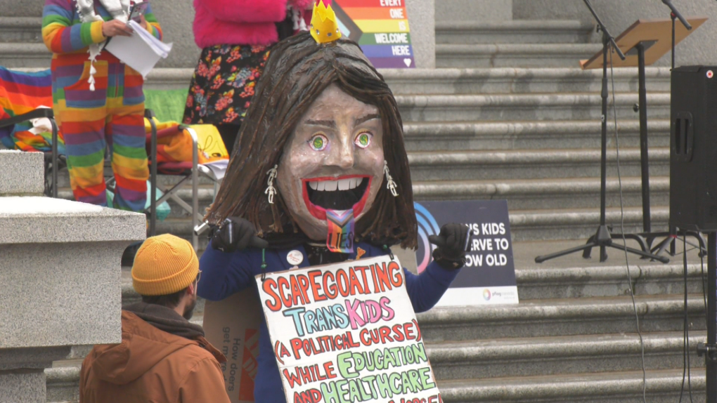 Trans rights protest held at Alberta legislature during UCP AGM [Video]