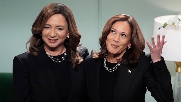 Kamala Harris makes surprise appearance on SNL as U.S. election looms [Video]