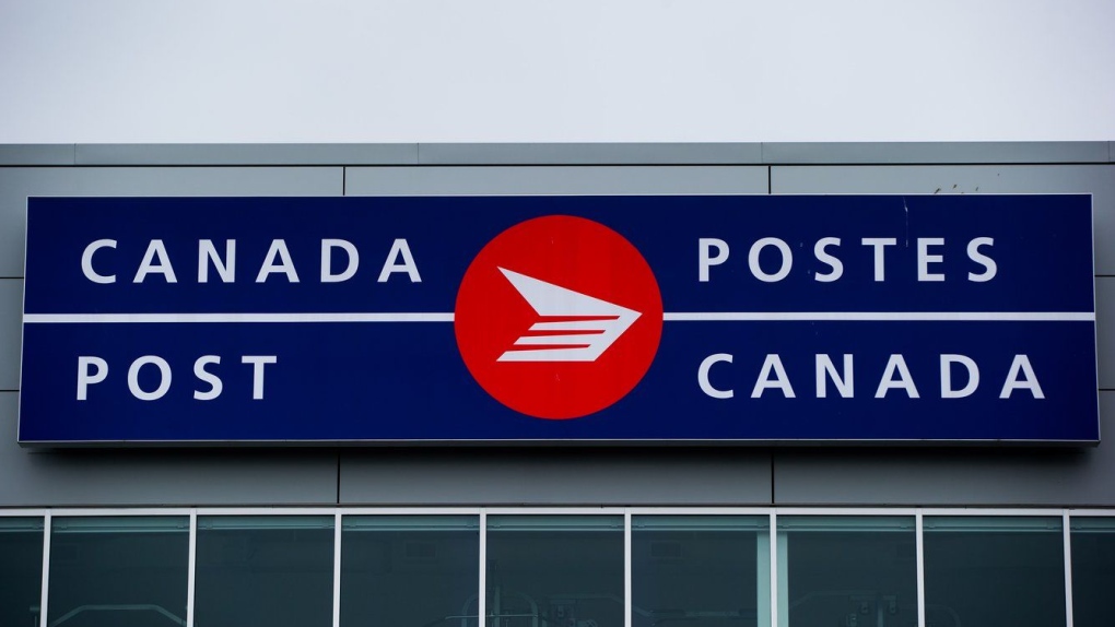 Canada Post, worker union continue talks, no strike notice [Video]