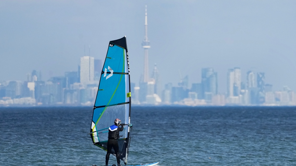 Toronto weather: Warm temperatures return [Video]