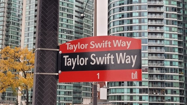 Toronto unveils Taylor Swift street signs [Video]