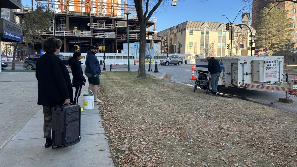 ‘It gets kind of gross’: Residents in downtown building left frustrated without water [Video]