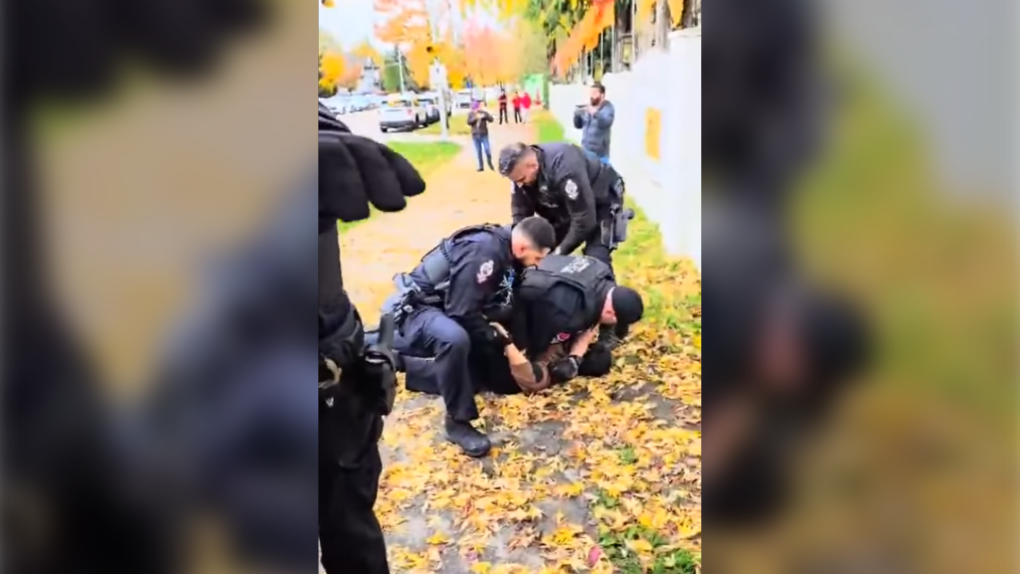 Surrey news: 3 arrested as protesters clash outside Hindu temple [Video]