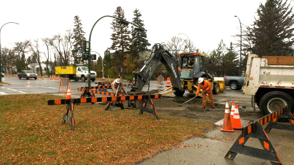 Lethbridge crews working to repair 3 water main breaks [Video]