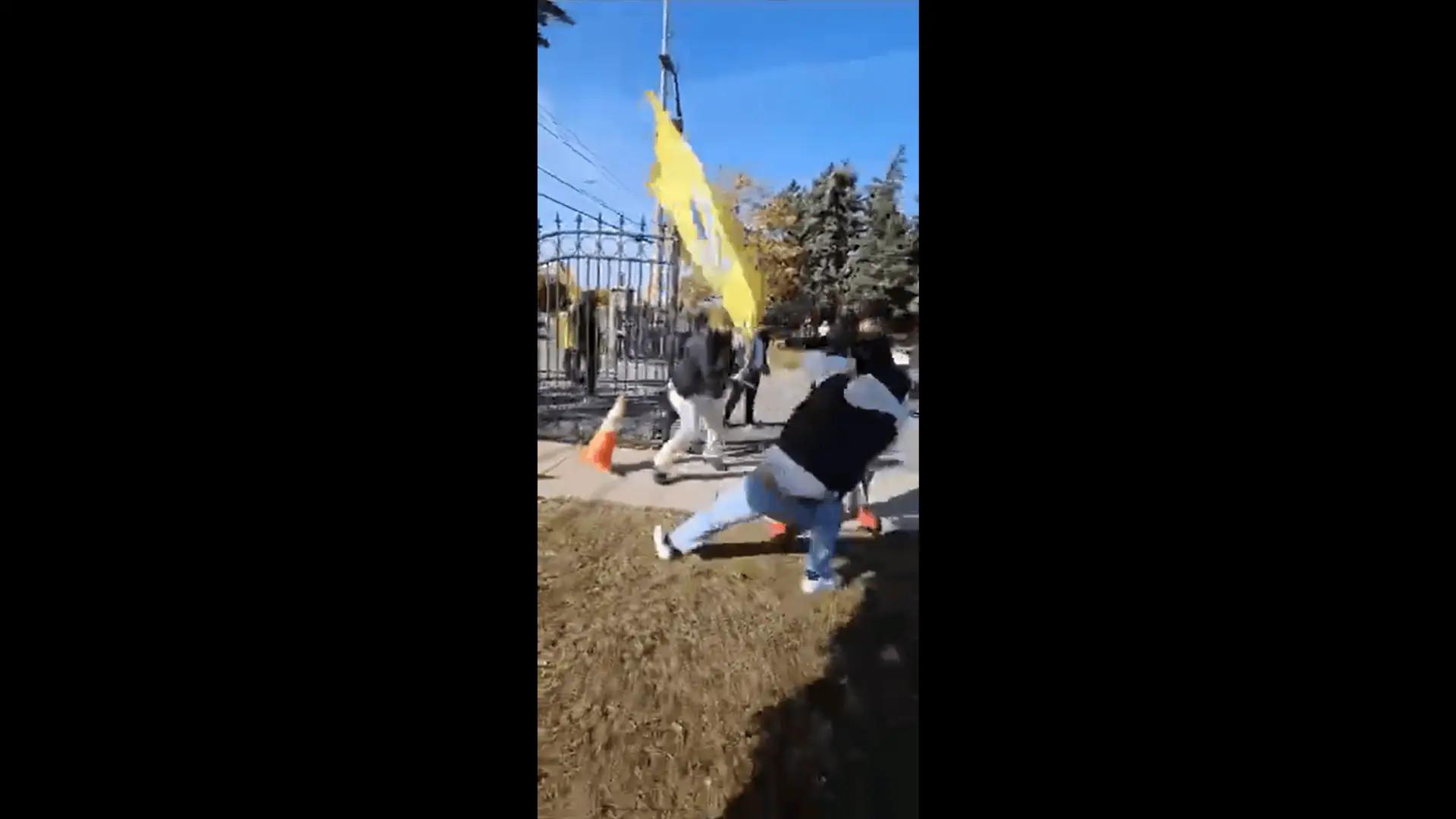 Sikh and Hindu leaders take steps to restore calm in Brampton between battling factions [Video]