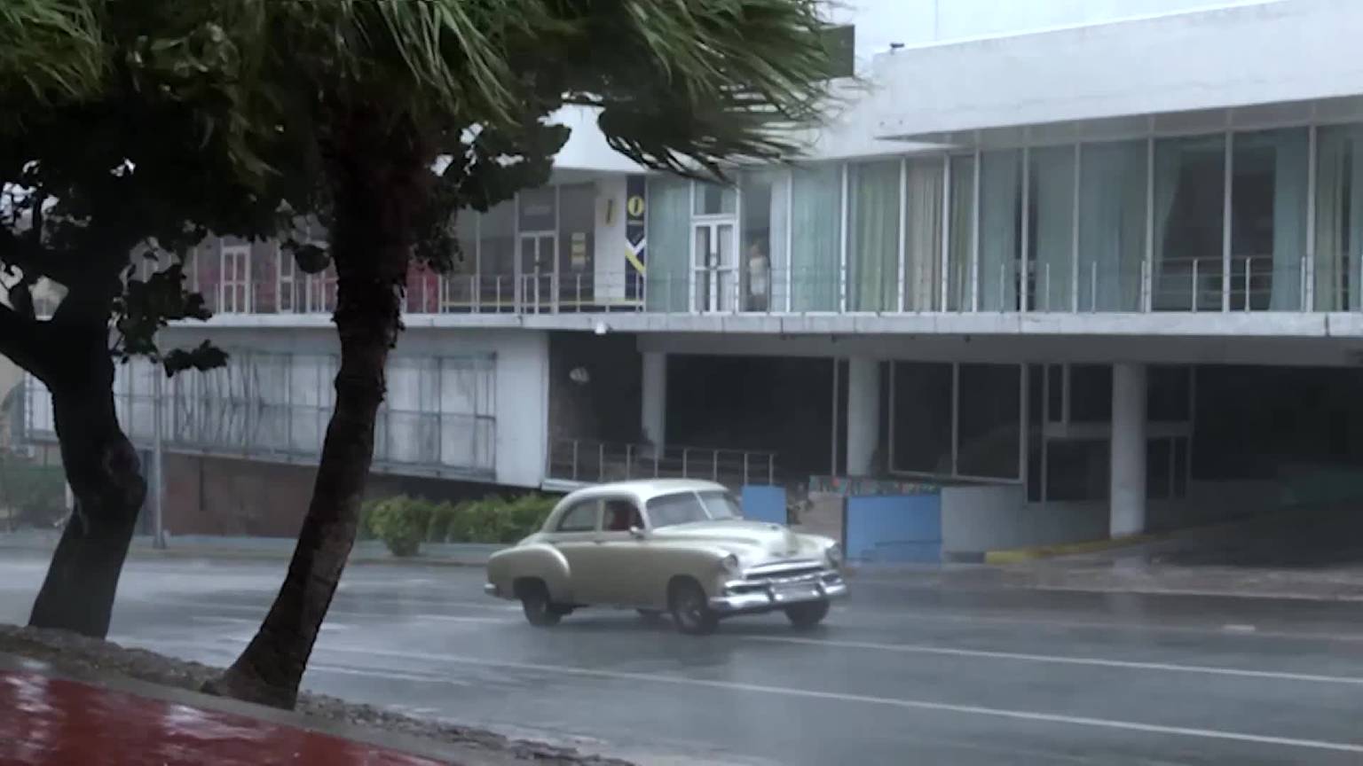 Video: Cuba’s energy grid collapses as Hurricane Rafael hits [Video]