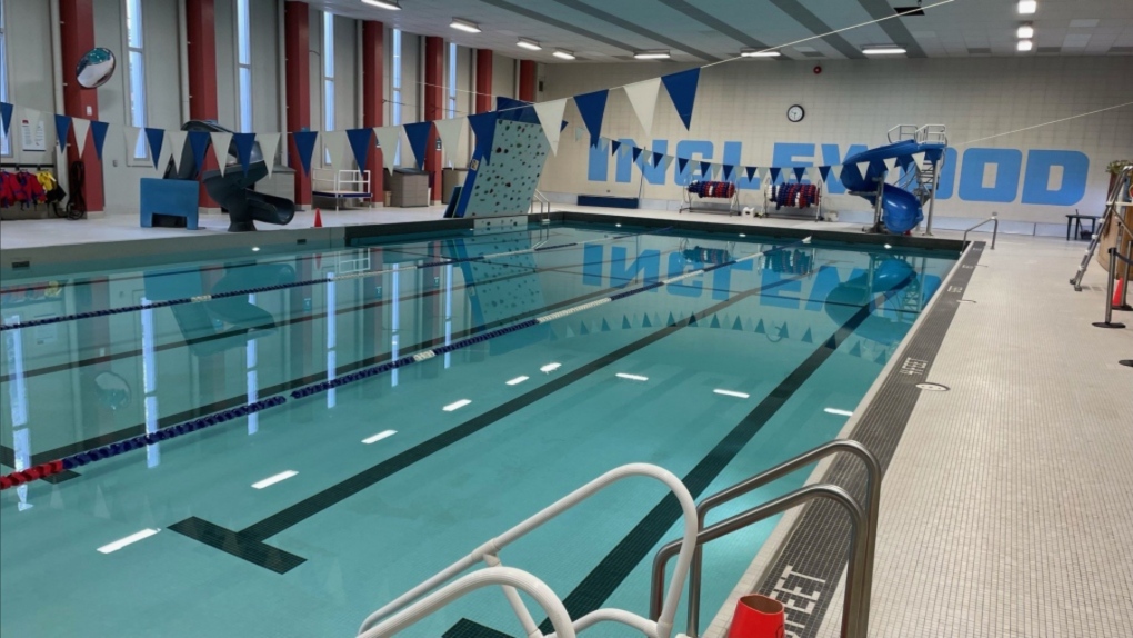 New pitch by Calgary councillors looks to keep Ingelwood pool open [Video]