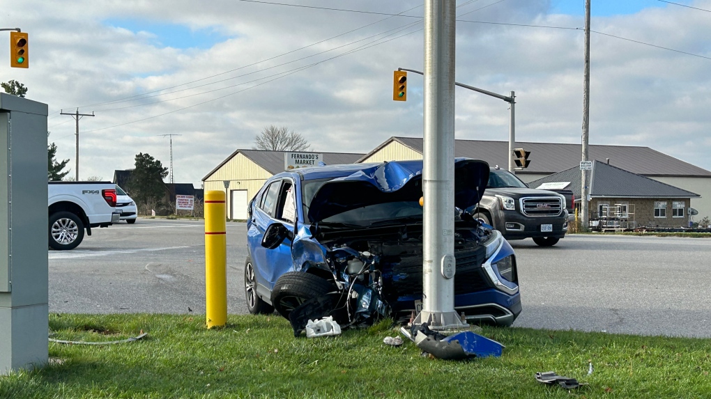 Crash near St. Thomas sends two to hospital [Video]