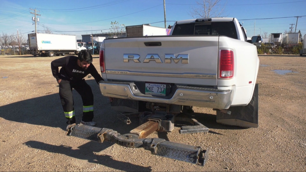 Winnipeg police reviewing towing contract process [Video]