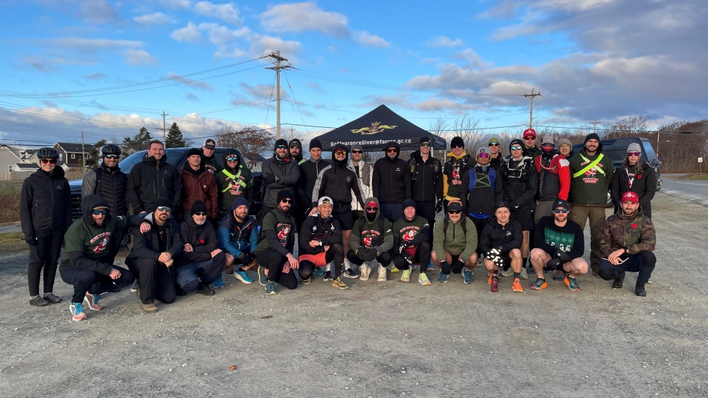 Navy divers take part in fundraiser for Christmas Daddies [Video]