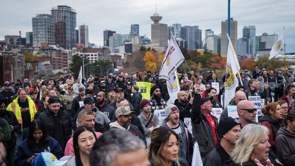 B.C. port lockout: Talks resuming over the weekend [Video]