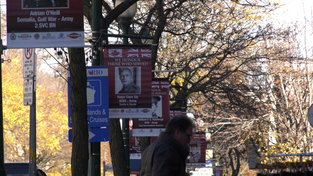 Brockville, Ont: Royal Canadian Legion honours veterans [Video]